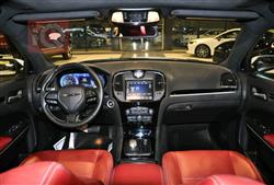 کرایسلەر 300